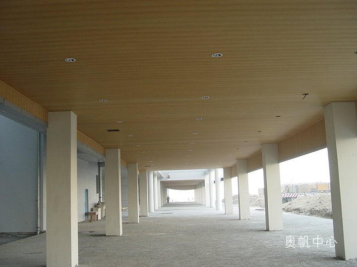 奧帆基地 用材：40x25天花.jpg